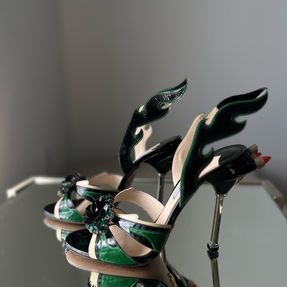 Like new Prada Spring 2012 Rare Hot Rod Rocket Heels - Picture 9 of 14